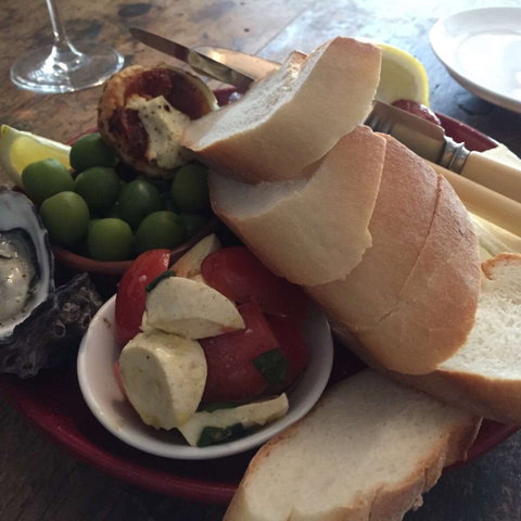 Juanita's - Accommodation Coffs Harbour 0