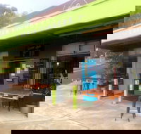 2 Green Fingers - Accommodation Coffs Harbour