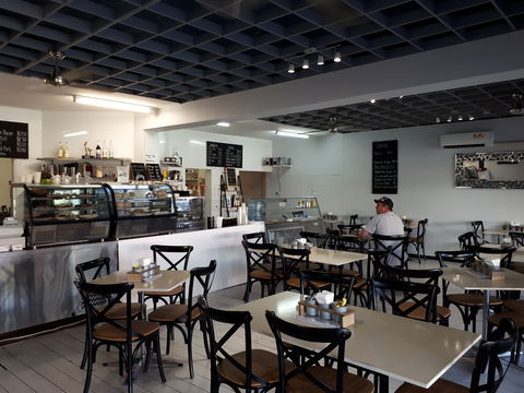 E'Claire's Coffee Shop - Accommodation Coffs Harbour 1