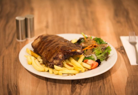 Central Hotel Cootamundra - Accommodation Coffs Harbour 2