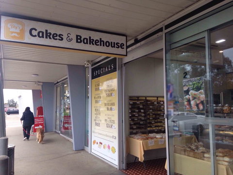 Castello's Foresters Arms Hotel - Accommodation Coffs Harbour 0