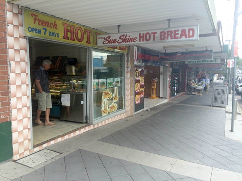 Long Sunshine Hot Bread - Accommodation Coffs Harbour 0