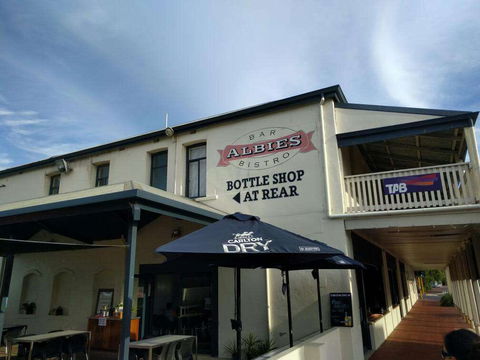 Albies Bar & Bistro - Accommodation Coffs Harbour 0