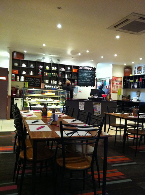 Queensland National Hotel - Accommodation Coffs Harbour 2