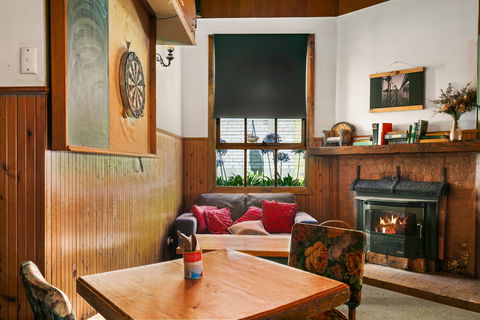 Archies Couch - Accommodation Coffs Harbour 2