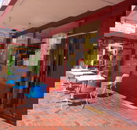 Pinewood Noodle And Sushi Bar