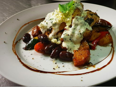 The Hunter Artisan Gallery And Cafe - Accommodation Coffs Harbour 2