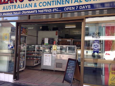 Allan's Cake Hot Bread - Accommodation Coffs Harbour 0