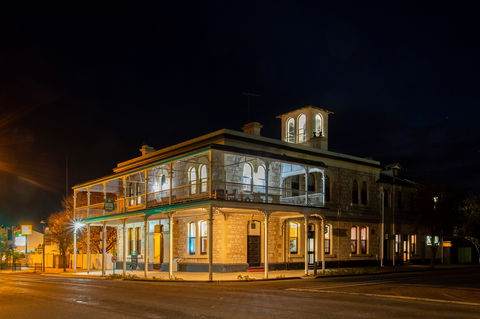 Royal Oak Hotel Penola - Accommodation Coffs Harbour 0