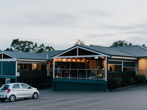 The George Tavern Greenhills - Accommodation Coffs Harbour 1
