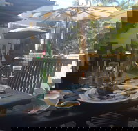 Barefoot Art Food Wine - Accommodation Coffs Harbour