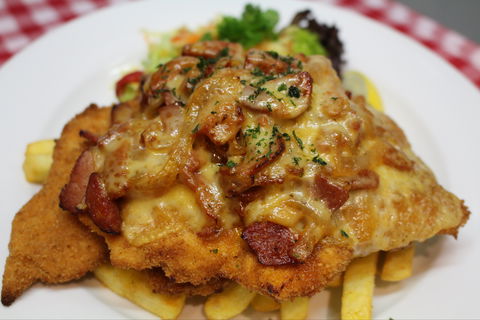 Austrian Schnitzelhaus Erina - Accommodation Coffs Harbour 0