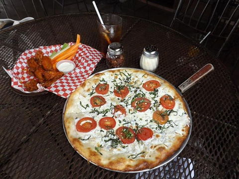 Al Capone's Pizzeria - Keilor East - Accommodation Coffs Harbour 0