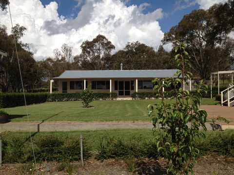 Mortimer's Wines Schoolhouse Cellar Door - Accommodation Coffs Harbour 2