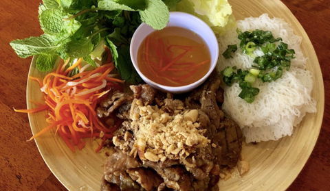 Aunty Ut Restaurant - Accommodation Coffs Harbour 0