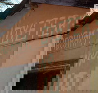 Les Wadham Oysters - Broken Bay Pacific Oysters - Accommodation Coffs Harbour