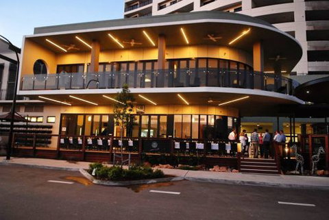 Q Bar & Brasserie On The Avenue - Accommodation Coffs Harbour 1