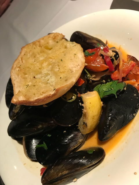 The Emerald Room - Accommodation Coffs Harbour 1