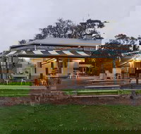 The Greenman Inn - Accommodation Coffs Harbour