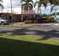 Famishes Cafeteria - Accommodation Coffs Harbour