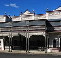 Warwick Hotel - Accommodation Coffs Harbour