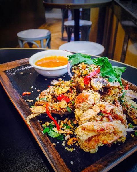 Apple Daily Bar & Eating House - Accommodation Coffs Harbour 5