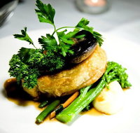 Harry's Restaurant and Redford Bar - Accommodation Coffs Harbour