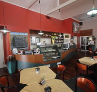 Henry's Cafe and Restaurant - Accommodation Coffs Harbour