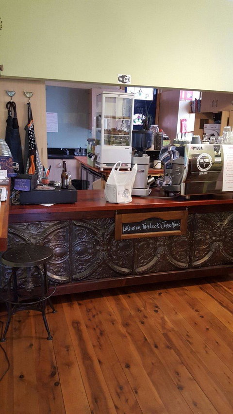 Junie Moon's - Accommodation Coffs Harbour 4