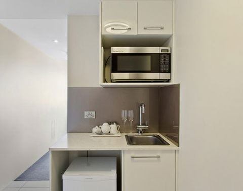 CBD Executive Apartments - Accommodation Coffs Harbour 5