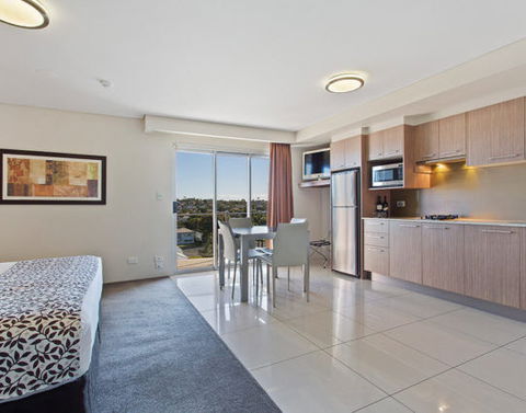 CBD Executive Apartments - Accommodation Coffs Harbour 8