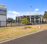 Quality Inn Taylors Lakes Motel - Accommodation Coffs Harbour
