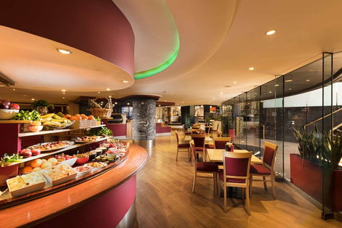 Stamford Plaza Adelaide - Accommodation Coffs Harbour 9