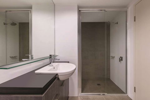 Adina Apartment Hotel Sydney Airport - Accommodation Coffs Harbour 6