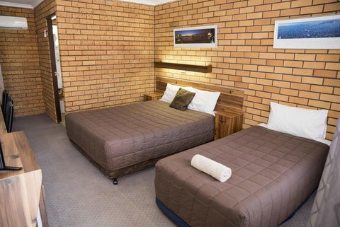 Coastal Bay Motel - Accommodation Coffs Harbour 6
