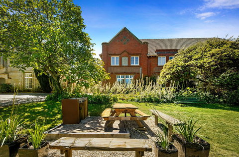 Quest Trinity House - Accommodation Coffs Harbour 1