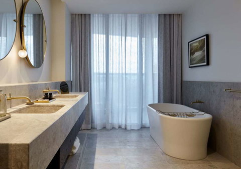 Eos by SkyCity - Accommodation Coffs Harbour 3