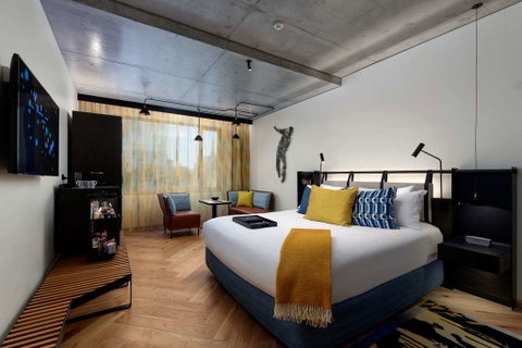 QT Melbourne - Accommodation Coffs Harbour 4