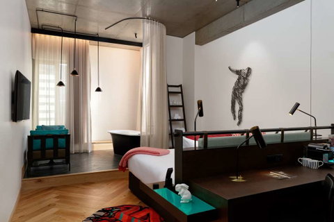 QT Melbourne - Accommodation Coffs Harbour 7