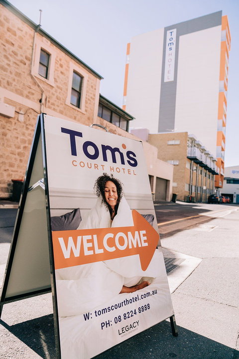 Tom's Court Hotel - Accommodation Coffs Harbour 2