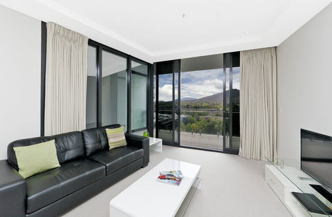 Astra Canberra Manhattan - Accommodation Coffs Harbour 6