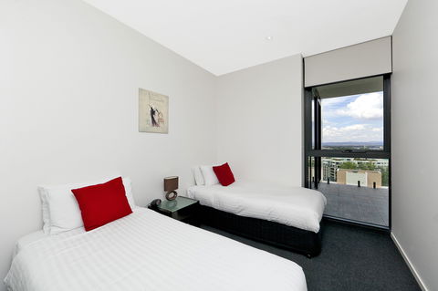 Astra Canberra Manhattan - Accommodation Coffs Harbour 9