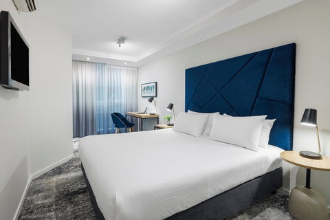 Brady Apartment Hotel Flinders Street - Accommodation Coffs Harbour 6