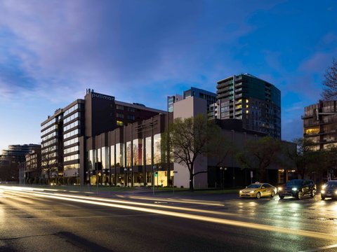 Pullman Melbourne Albert Park - Accommodation Coffs Harbour 1