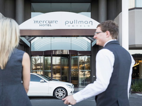 Pullman Melbourne Albert Park - Accommodation Coffs Harbour 2