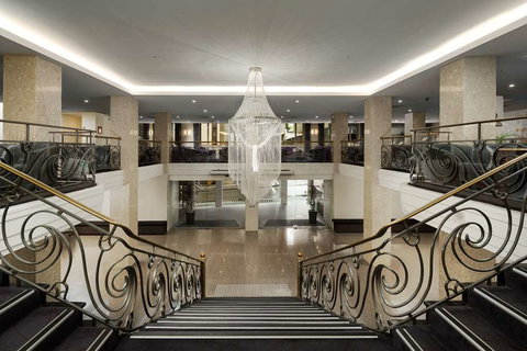 The Victoria Hotel Melbourne - Accommodation Coffs Harbour 2