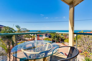 Aqualuna Beach Resort