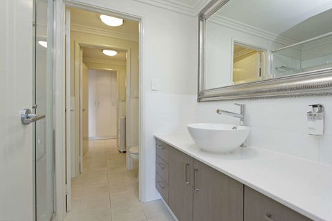 Zappeion Apartments - Accommodation Coffs Harbour 2