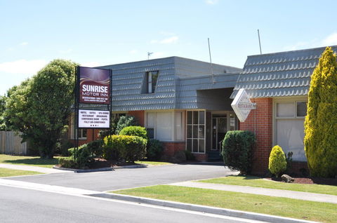 Sunrise Motor Inn - Accommodation Coffs Harbour 0