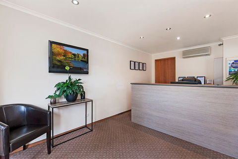 AAt 28 Goldsmith Motel - Accommodation Coffs Harbour 1